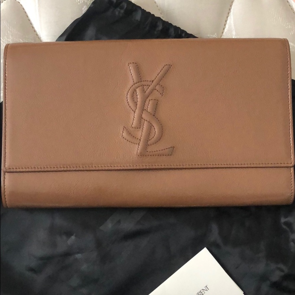 YSL PATENT LEATHER ENVELOPE CLUTCH